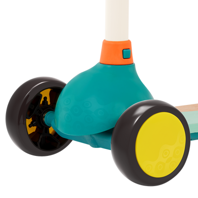 Wooden kids scooter for toddlers with light-up wheels