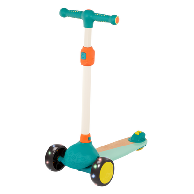 Wooden kids scooter for toddlers with light-up wheels