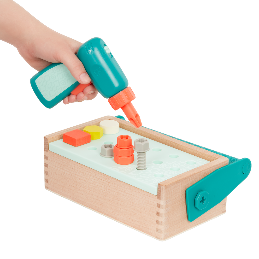Kids play tool box online